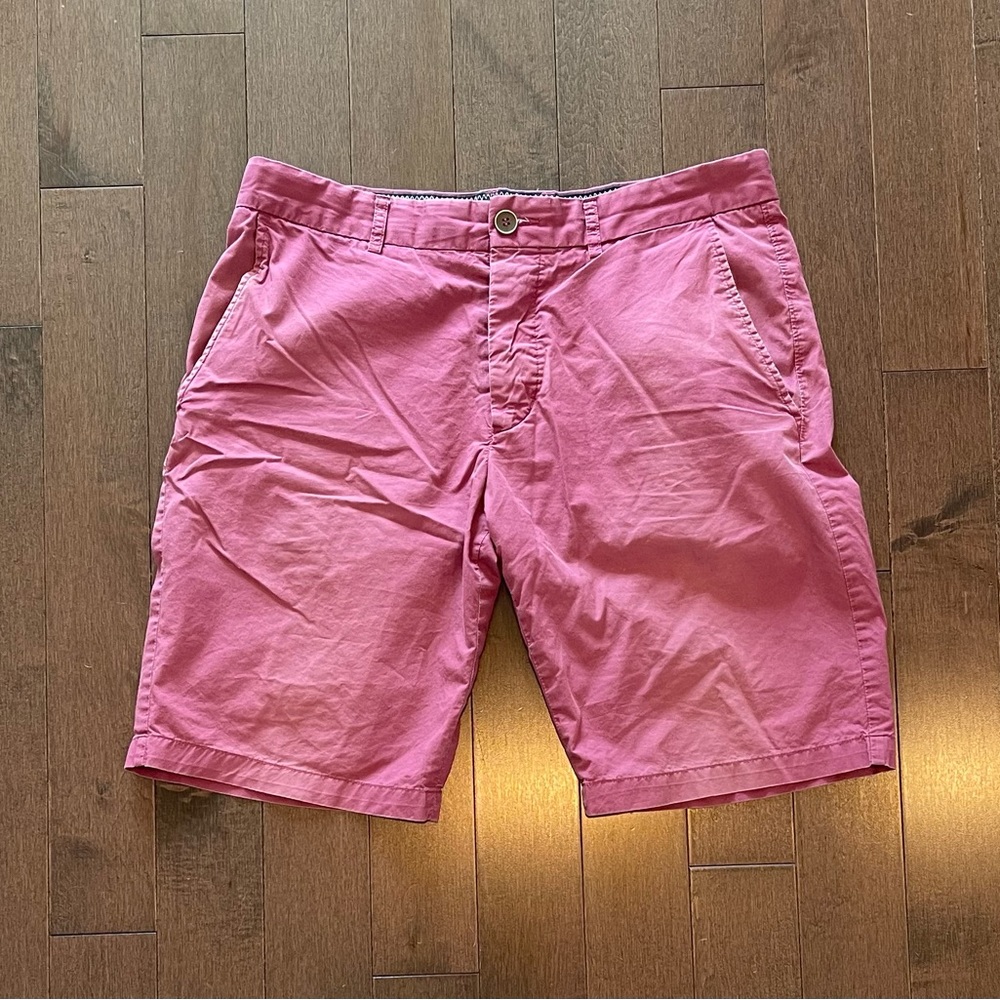 H&M / Men’s Regular Fit Shorts